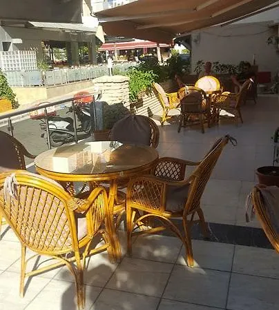 Ozcam Hotel *